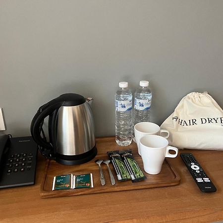 Woodstory Boutique Hotel Банкок Екстериор снимка